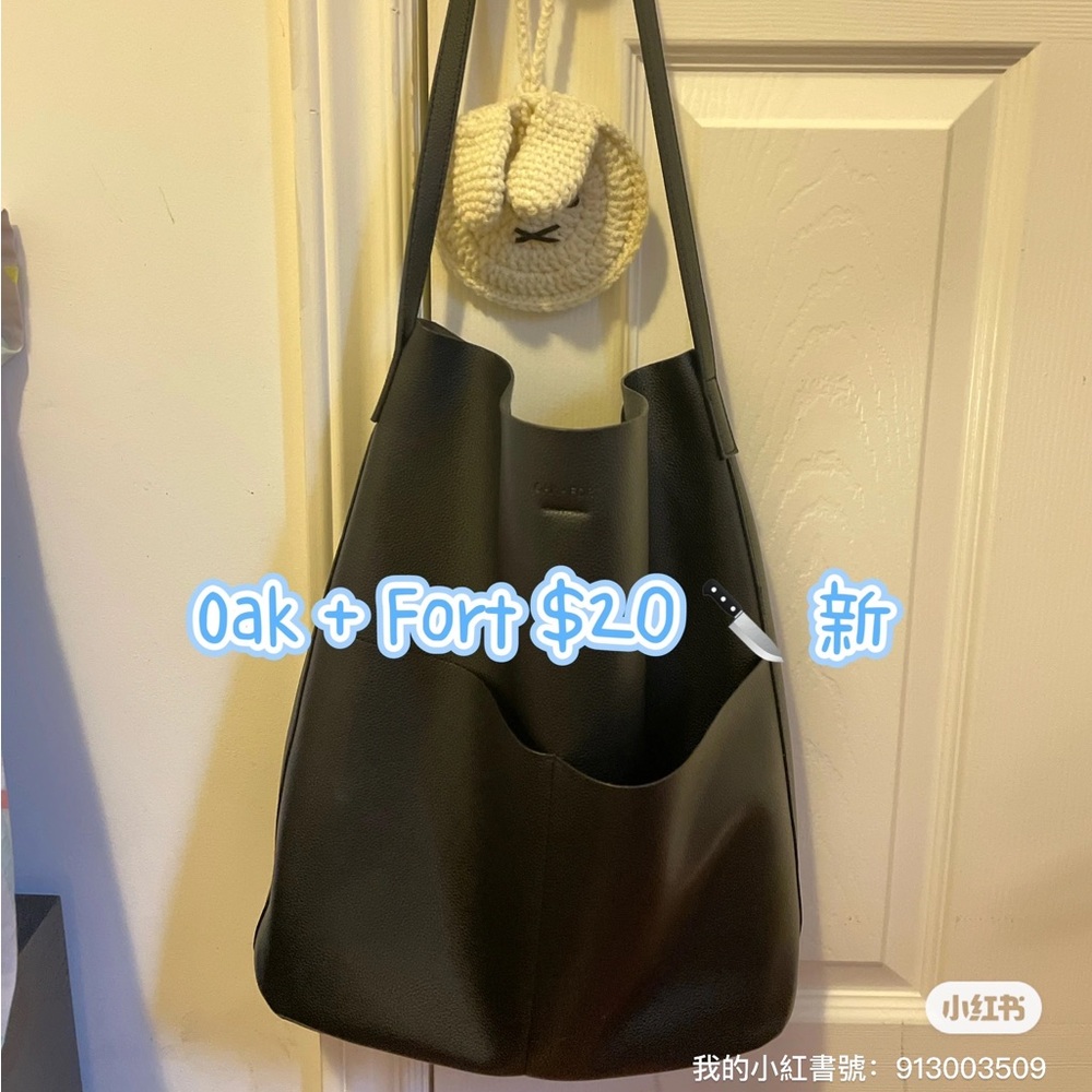 Oak and Fort Cross Shoulder